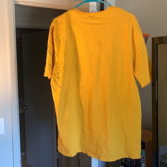 Yellow champion tee in fair condition - Picture 2 of 2